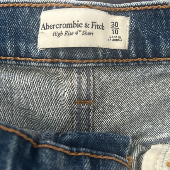 Abercrombie & fitch 4” short - Picture 3 of 3